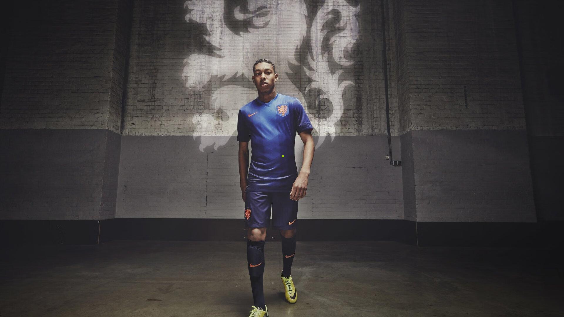 张外龙坦言身心恢复道阻且长，吴庆被赞为球队倾尽所有