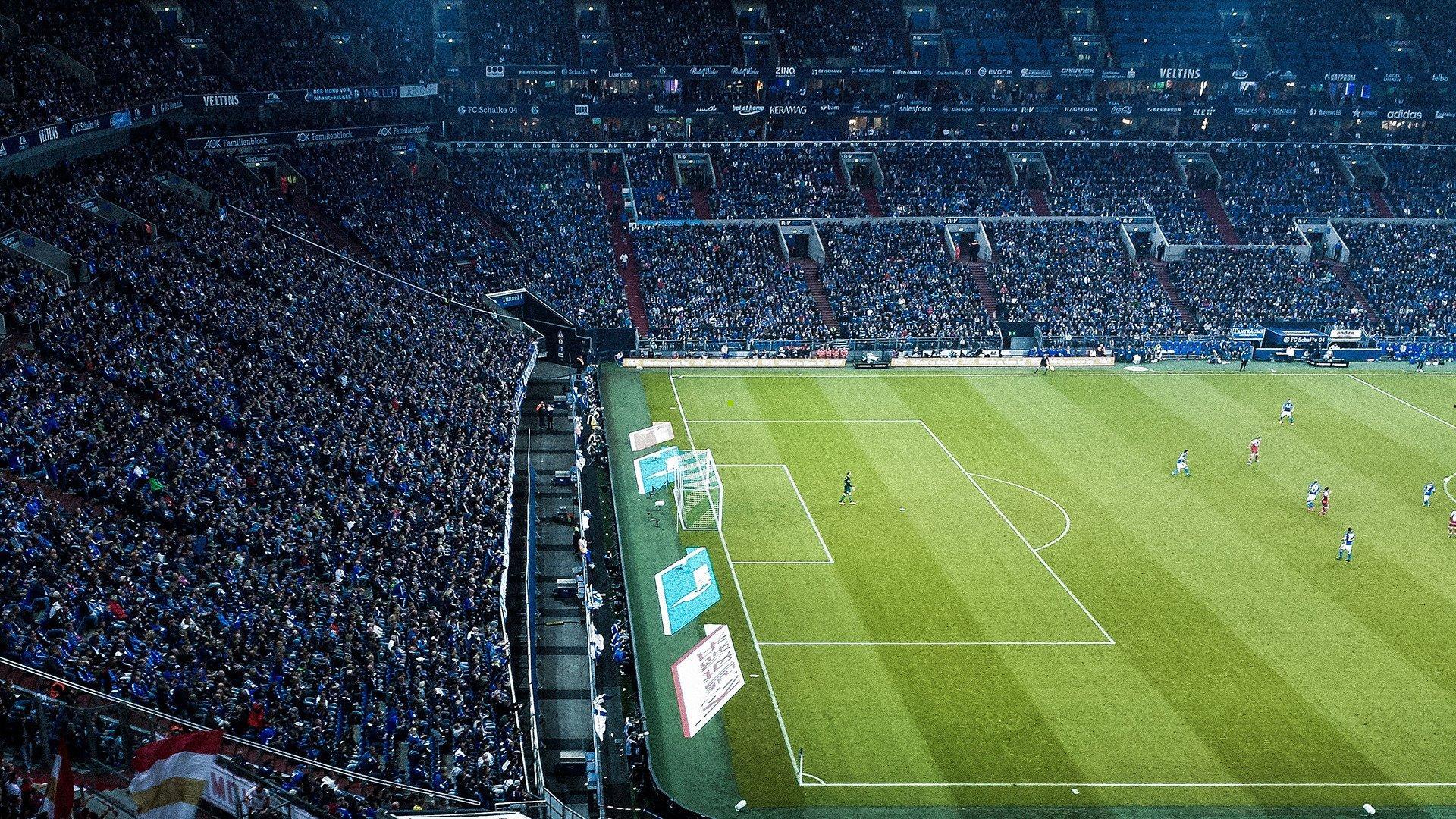 欧冠女足赛场现补时绝杀疑云，拜仁压哨球争议终结尤文不败金身